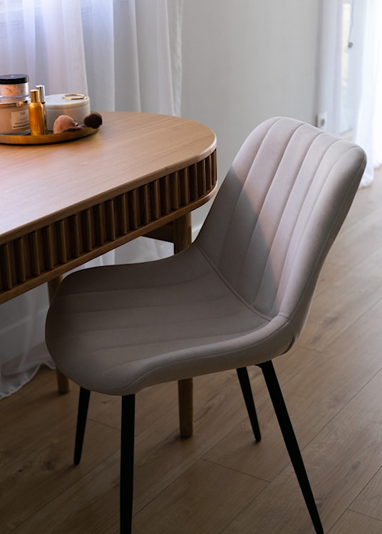 Krzesło tapicerowane Roploy kremowy velvet  - zdjęcie 5