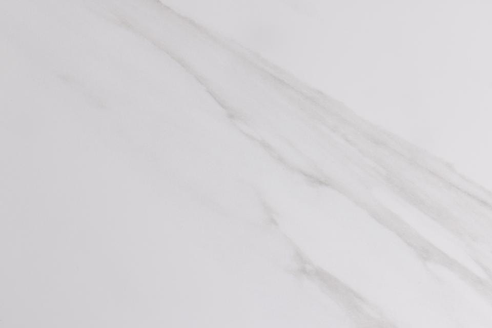 Kwadratowy stolik jadalniany Roshly biały o marmurowym wzorze 90 cm  - zdjęcie 4