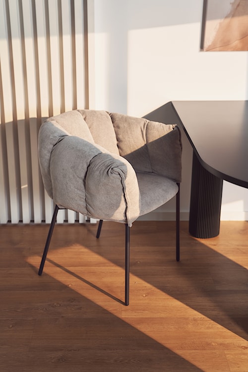 Krzesło tapicerowane Convilly w tkaninie łatwoczyszczącej jasnoszara plecionka  - zdjęcie 7