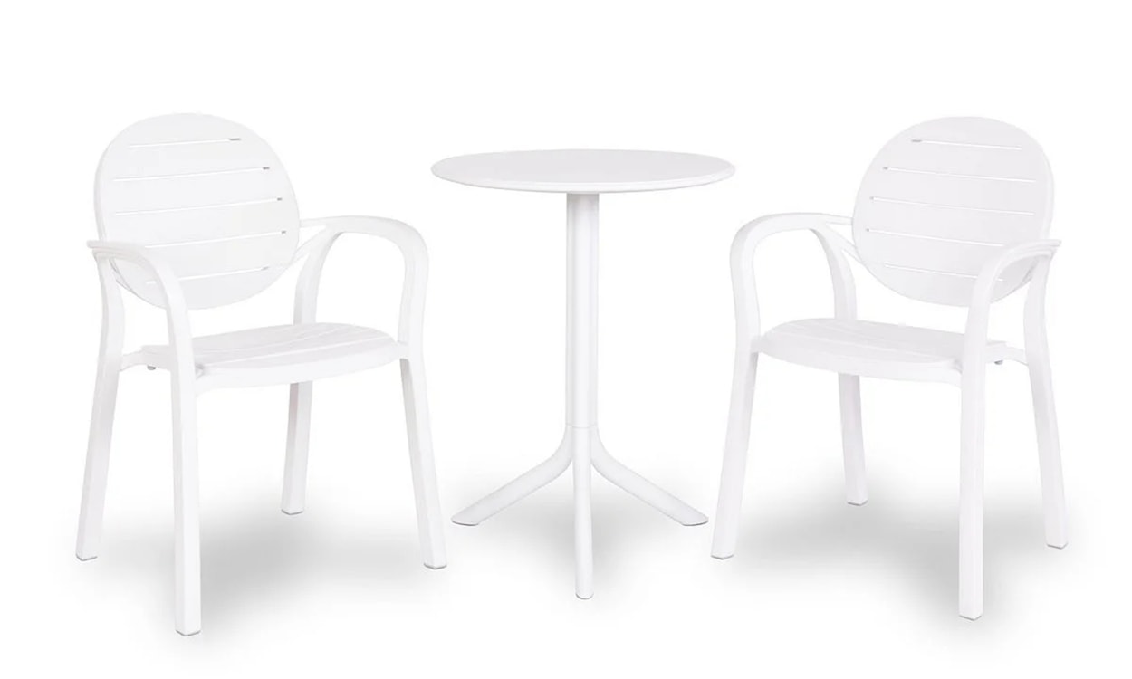 Zestaw balkonowy okrągły stół Spritz 60 cm i 2 krzesła z podłokietnikami Palma Nardi z certyfikowanego tworzywa biały