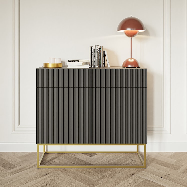Komoda dwudrzwiowa Veldio z frezowanym frontem i dwiema szufladami 100 cm Czarna ze złotymi nogami  - zdjęcie 2