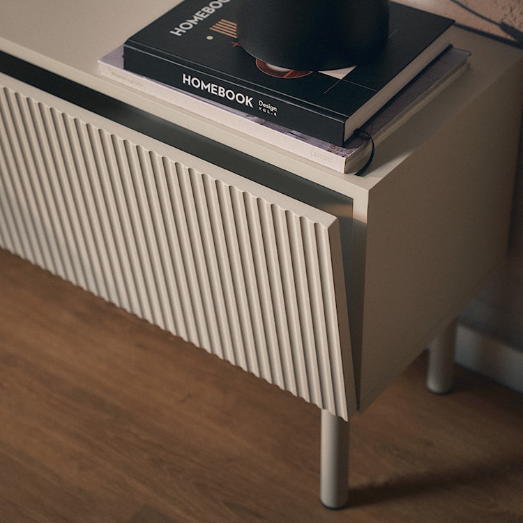 Szafka RTV Veldio New z frezowanym frontem 140 cm szary beż  - zdjęcie 12