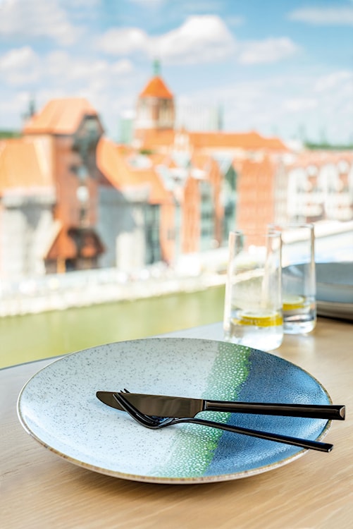 Talerz płytki porcelanowy Boss 20,5 cm biało-niebieski  - zdjęcie 2