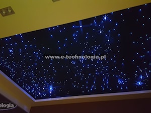 oświetlenie salonu gwiezdne niebo - zdjęcie od E-TECHNOLOGIA Leszek Łazarski