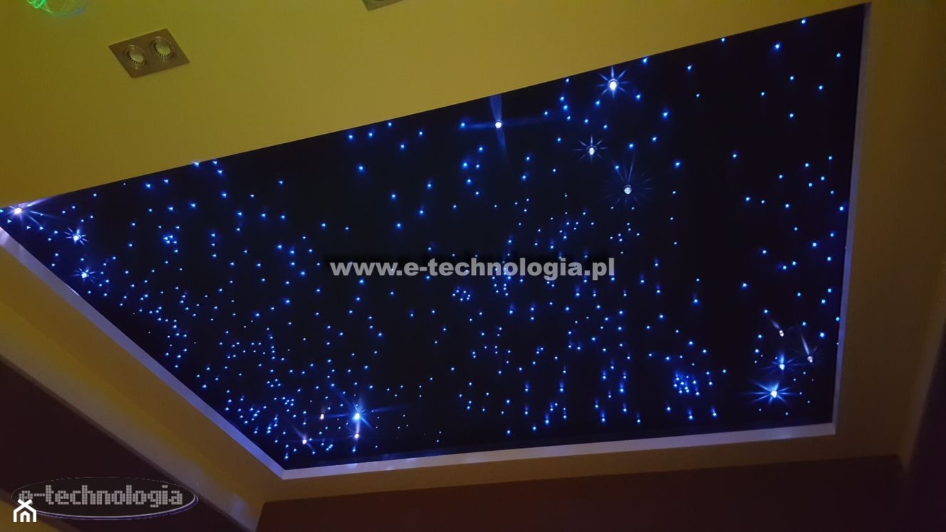 oświetlenie salonu gwiezdne niebo - zdjęcie od E-TECHNOLOGIA Leszek Łazarski - Homebook