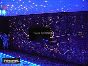 oświetlenie ściany - zdjęcie od E-TECHNOLOGIA Leszek Łazarski