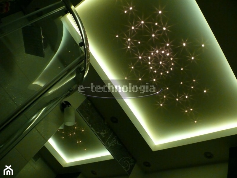 oświetlenie światłowodowe łazienki - zdjęcie od E-TECHNOLOGIA Leszek Łazarski - Homebook