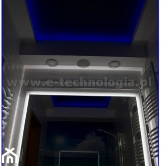 Aranżacje wnętrz - Łazienka: Oświetlenie łazienki LED - E-TECHNOLOGIA Leszek Łazarski . Przeglądaj, dodawaj i zapisuj najlepsze zdjęcia, pomysły i inspiracje designerskie. W bazie mamy już prawie milion fotografii!