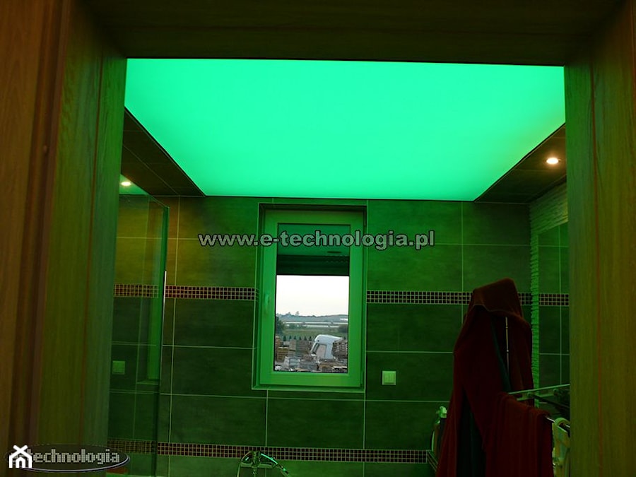 Sufity LED w łazience - zdjęcie od E-TECHNOLOGIA Leszek Łazarski
