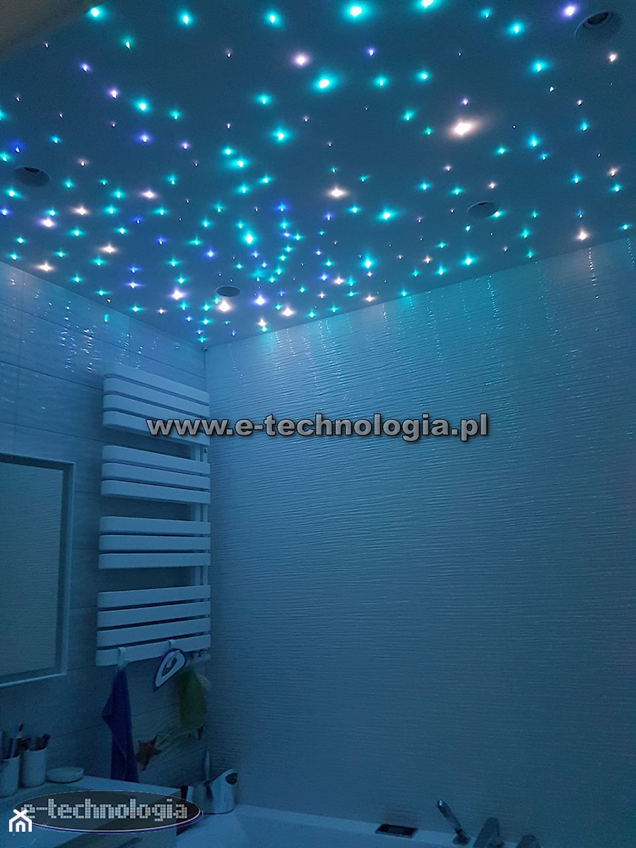 Oświetlenie łazienki nowoczesne - zdjęcie od E-TECHNOLOGIA Leszek Łazarski