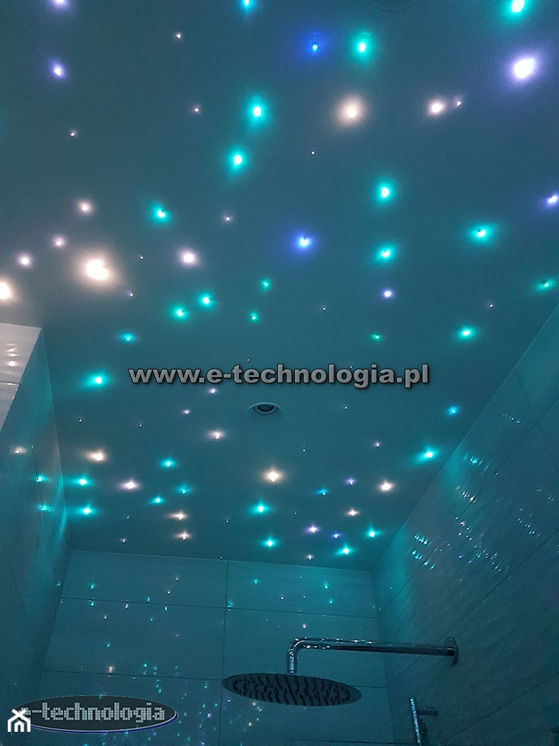 Oświetlenie łazienki dekoracyjne - zdjęcie od E-TECHNOLOGIA Leszek Łazarski - Homebook