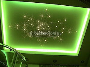 Dekoracyjne oświetlenie łazienki. - zdjęcie od E-TECHNOLOGIA Leszek Łazarski