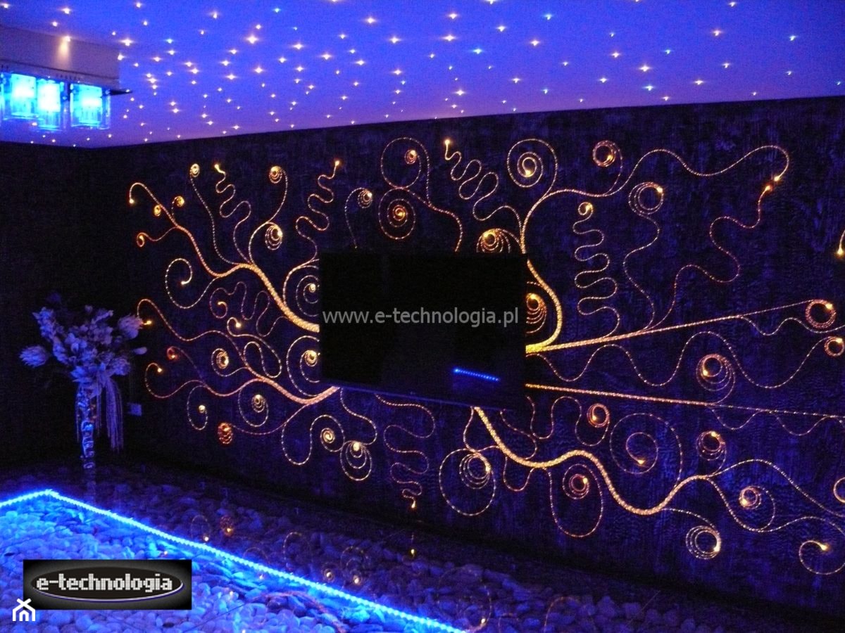 oświetlenie dekoracyjne ściany - zdjęcie od E-TECHNOLOGIA Leszek Łazarski - Homebook