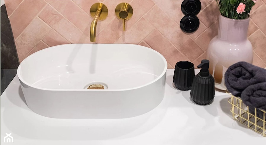 Blat kompozytowy do łazienki z otworem pod syfon umywalki nablatowej - Łazienka, styl glamour - zdjęcie od blaty.eu - sklep internetowy