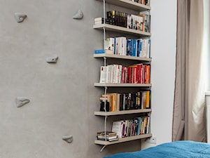 MIESZKANIE W KRAKOWIE - Mała biała szara sypialnia, styl nowoczesny - zdjęcie od AP interiors Agata Piwowarczyk