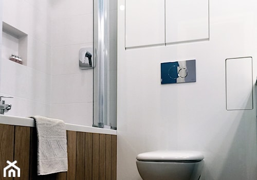 Łazienka w morskim kolorze - Z punktowym oświetleniem łazienka, styl skandynawski - zdjęcie od Maszroom: Karolina Pogorzelska