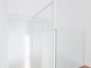 Villa Antoninek SW10 - Schody, styl minimalistyczny - zdjęcie od ENDE marcin lewandowicz