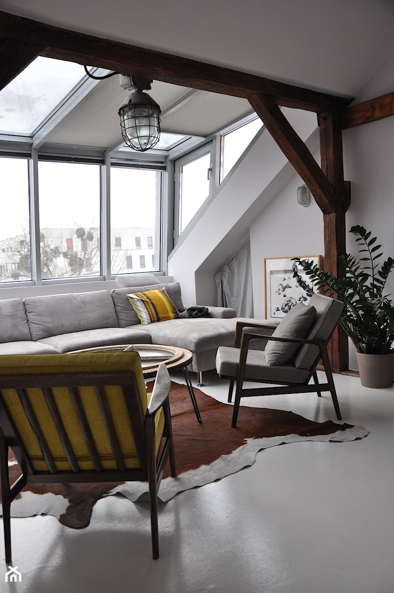 middleloft biały - Mały biały salon, styl vintage - zdjęcie od ENDE marcin lewandowicz