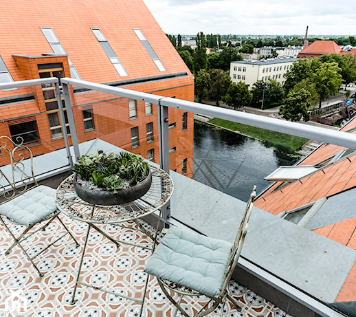 Płytki na balkon: jakie wybrać? Porady i zdjęcia