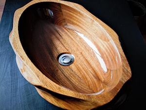 WELES - umywalka z drewna sapeli - zdjęcie od Ambivalent Design - umywalki z drewna