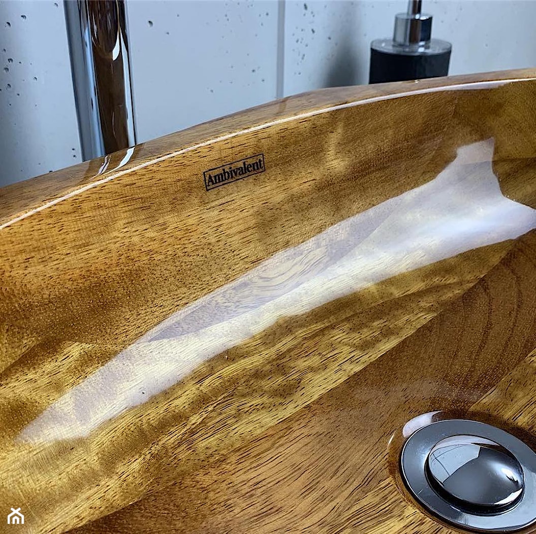 WELES - umywalka z drewna iroko - zdjęcie od Ambivalent Design - umywalki z drewna - Homebook