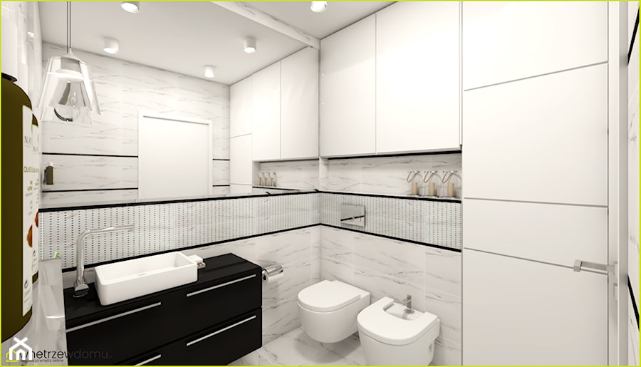 łazienka z marmurową mozaiką - Mała bez okna z lustrem z marmurową podłogą z punktowym oświetleniem łazienka, styl glamour - zdjęcie od wnetrzewdomu