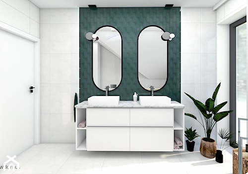 Łazienka z dwoma dużymi lustrami - zdjęcie od wnetrzewdomu