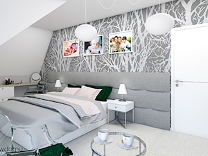 Delikatna sypialnia z miejscem na kawę - Duża biała szara z biurkiem sypialnia na poddaszu, styl nowoczesny - zdjęcie od wnetrzewdomu