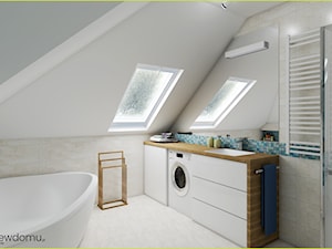 Łazienka z grafiką na szkle - Średnia na poddaszu z pralką / suszarką z lustrem z punktowym oświetleniem łazienka z oknem, styl nowoczesny - zdjęcie od wnetrzewdomu