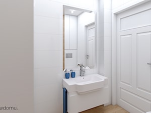 mała łazienka w dwóch wersjach - Łazienka, styl skandynawski - zdjęcie od wnetrzewdomu