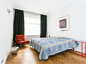 Mała szara sypialnia - zdjęcie od Aleksandra Kozuń fotografia wnętrz