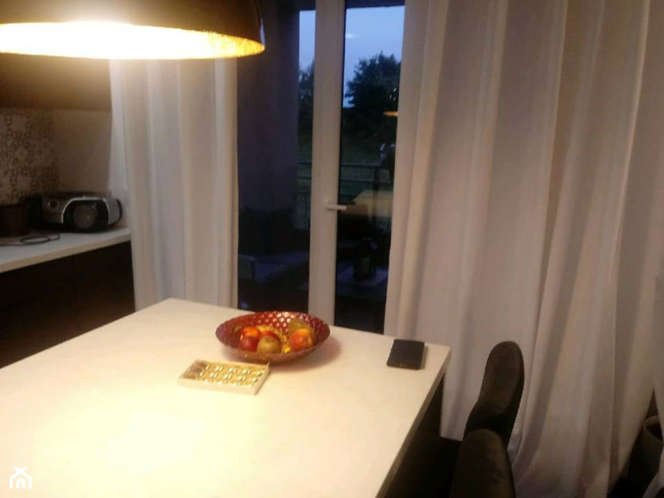 Moja nowa kuchnia - Średnia kuchnia jednorzędowa z oknem, styl tradycyjny - zdjęcie od ewahabykk2 - Homebook