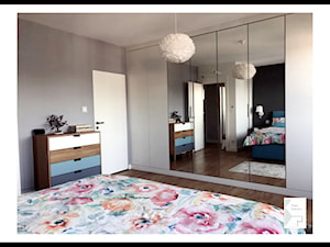 Sypialnia z turkusowym łożem - zdjęcie od Strefa Projektów Maja Bakalarz