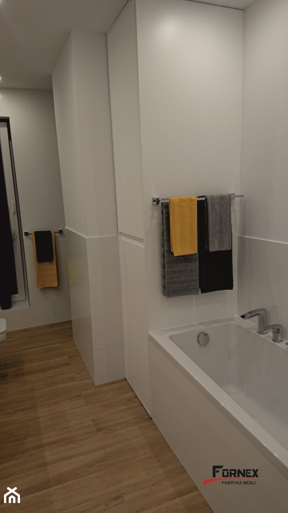nowoczesna łazienka - Średnia bez okna z punktowym oświetleniem łazienka, styl skandynawski - zdjęcie od Fornex meble na wymiar