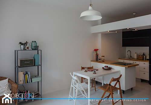 pOR_03 - White&Italia - Mała biała jadalnia w salonie w kuchni, styl minimalistyczny - zdjęcie od Project[OR] Group