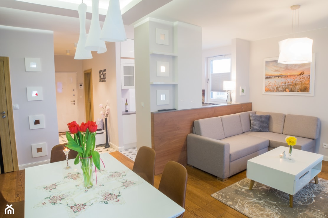 apartament Bemowo - Średni biały salon z kuchnią z jadalnią - zdjęcie od Artkam - Homebook