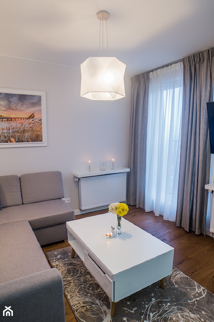 apartament Bemowo - Mały beżowy biały salon - zdjęcie od Artkam - Homebook