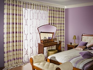 Inspiracje wystroju wnętrz - Mała fioletowa sypialnia, styl nowoczesny - zdjęcie od Virtuossi Design