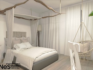 Mieszkanie na Wrocławskich Krzykach - Średnia biała sypialnia, styl prowansalski - zdjęcie od Enes Studio Projektowanie wnętrz & meble