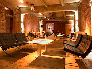 fotel Barcelona - projekt Mies van der Rohe - Design4rent - zdjęcie od Design4rent