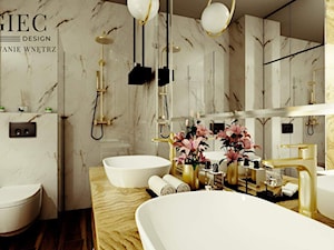 Łazienka marmur i złoto z dodatkami drewna - zdjęcie od Aleksandra Regiec - projektowanie wnętrz