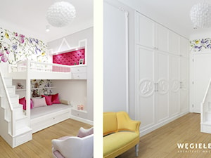 Apartament Morskie Oko - Mały biały różowy kolorowy pokój dziecka dla dziewczynki dla nastolatka, s ... - zdjęcie od Węgiełek Architekci Wnętrz