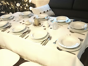 Mała szara jadalnia jako osobne pomieszczenie, styl skandynawski - zdjęcie od LaurittaS