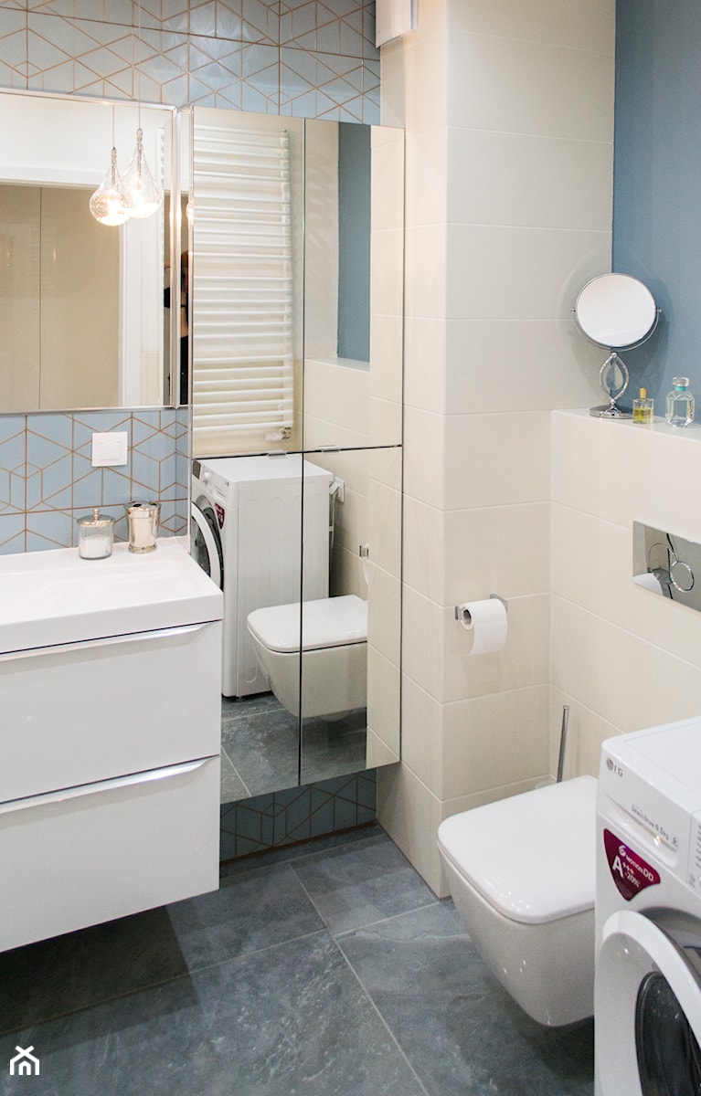 Mieszkanie na wynajem - Mała bez okna z pralką / suszarką z lustrem łazienka, styl nowoczesny - zdjęcie od Biuro projektowe "Patio" Ewa Szymczak