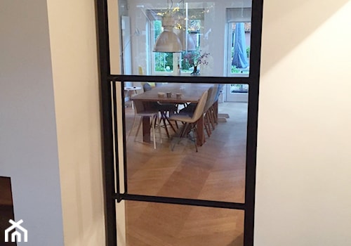 Drzwi do jadalni - zdjęcie od OTIF Profil - ścianki i drzwi loftowe