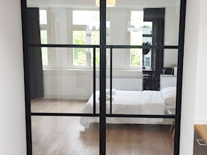 Dwuskrzydłowe drzwi do sypialni - zdjęcie od OTIF Profil - ścianki i drzwi loftowe