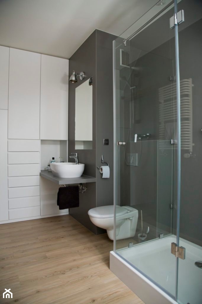 Mieszkanie na poddaszu - Średnia łazienka, styl minimalistyczny - zdjęcie od Archnet