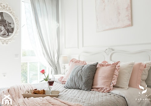 Pudrowa sypialnia - zdjęcie od FANAJŁO Home Design Decor
