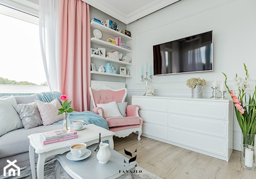 Przytulny, jasny apartament z nutą pudrowego różu - Średni biały salon, styl nowoczesny - zdjęcie od FANAJŁO Home Design Decor