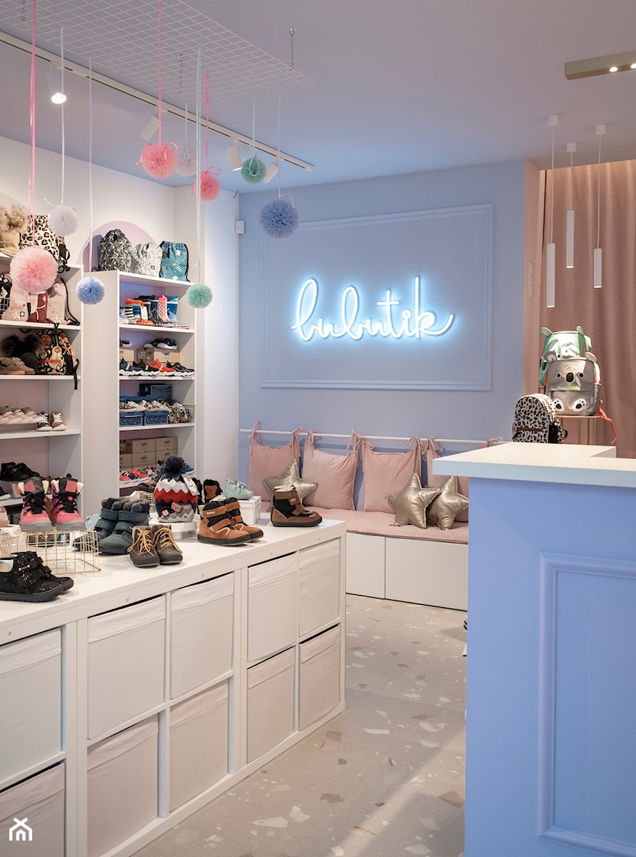 BUBUTIK - sklep z butami dla dzieci - zdjęcie od FANAJŁO Home Design Decor